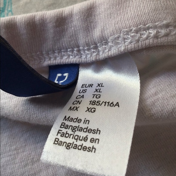 White T-shirt with Rose - Picture 4 of 4